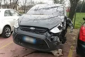 Frank-Auto-auto-usate-incidentate-Pavia